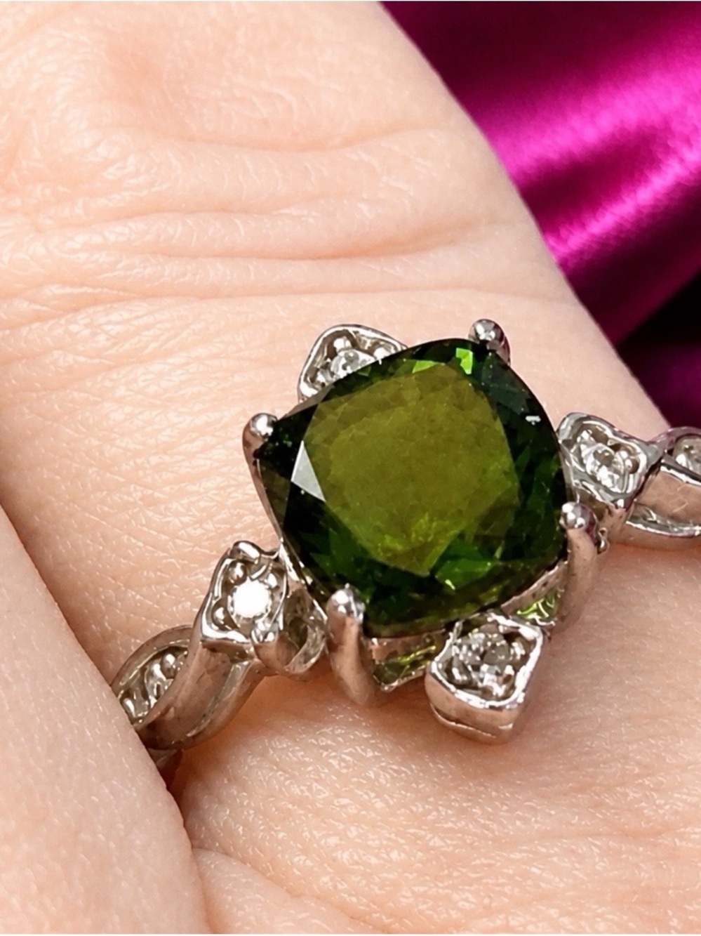 SIZE 5, Genuine 1ctw, AAA Chrome Diopside Cushion-Cut, 925 Sterling Silver Ring